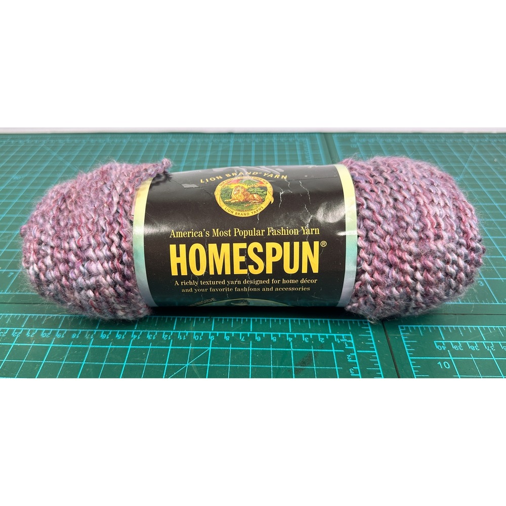 Lion Brand Homespun Yarn 385 Fuchsia Bulky Textured Acrylic Blend 6oz 185yds
